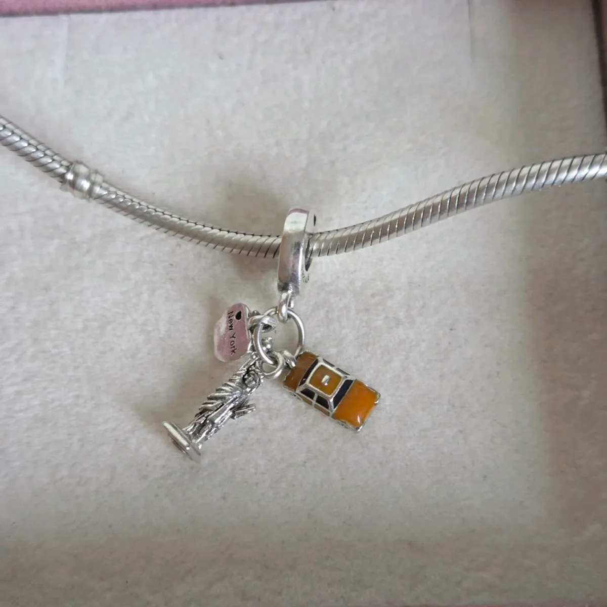 Pandora New York dangle charm perfect condition - Image 4
