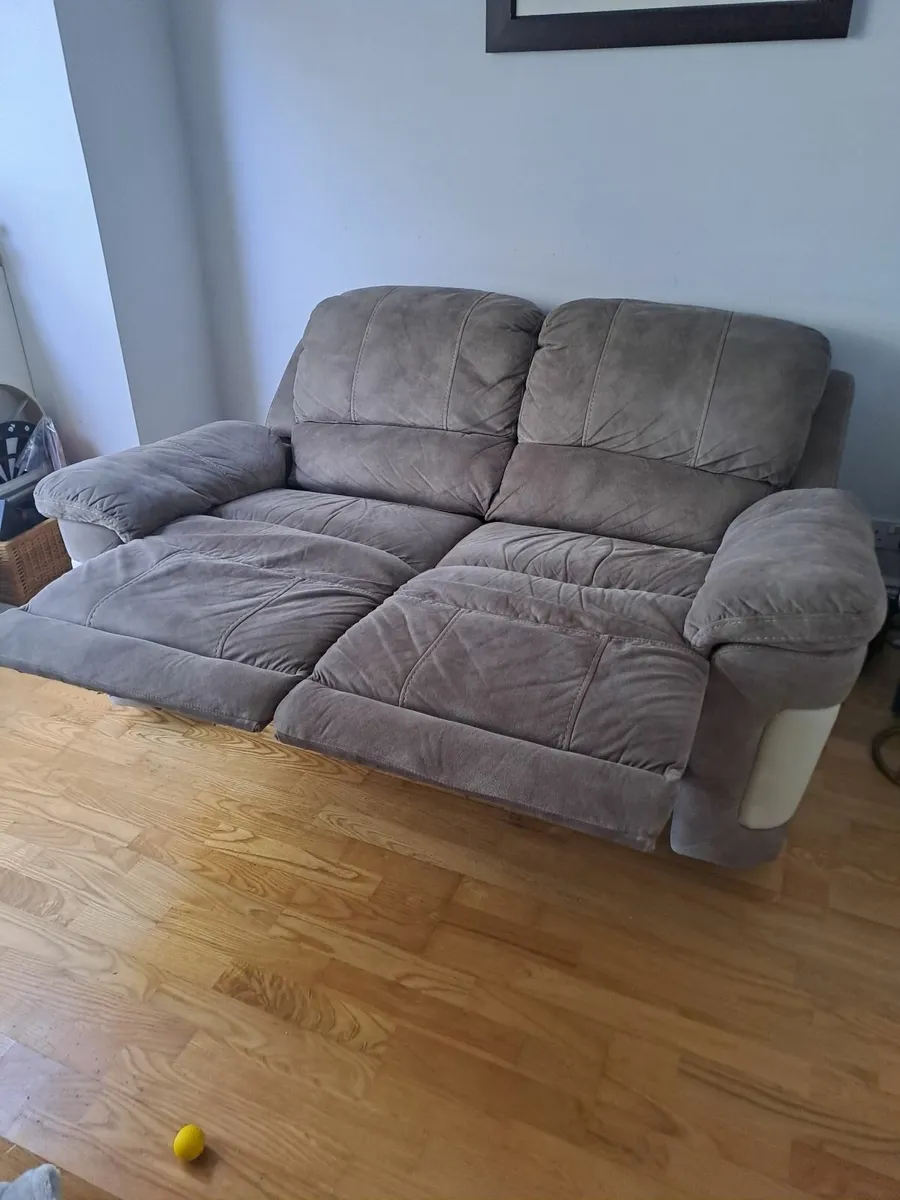 Couch  Sofa 2 seater manual recliner - Image 2