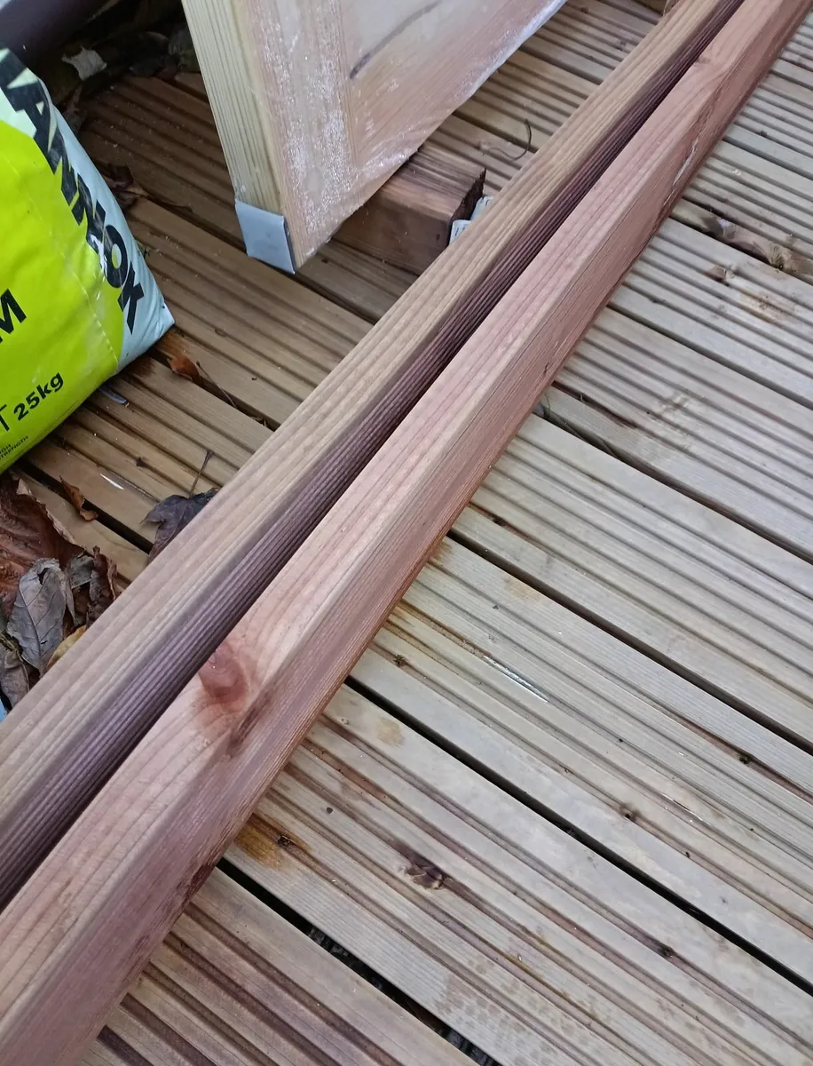 Decking (light brown 2.4m) - Image 2