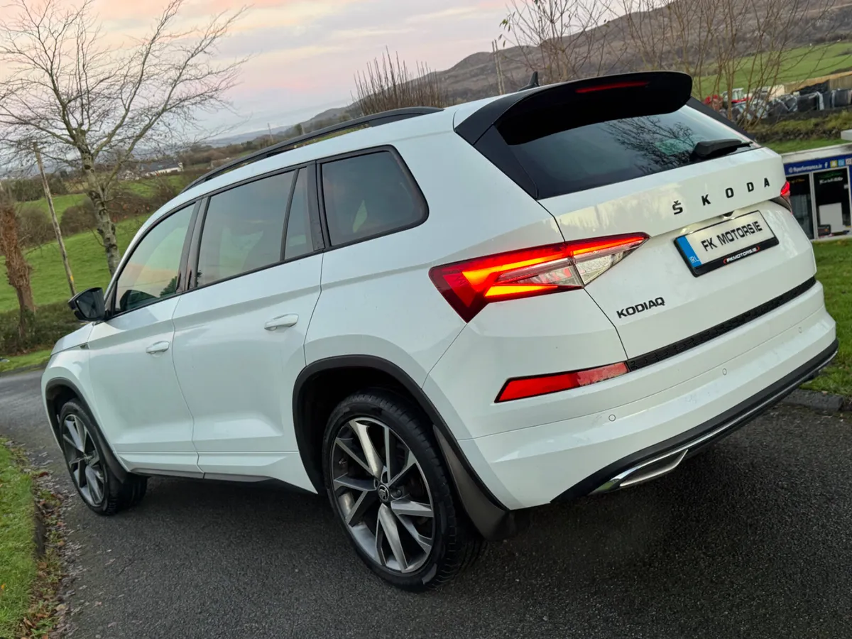 Skoda Kodiaq 2023 Sportline auto dsg sunroof - Image 4