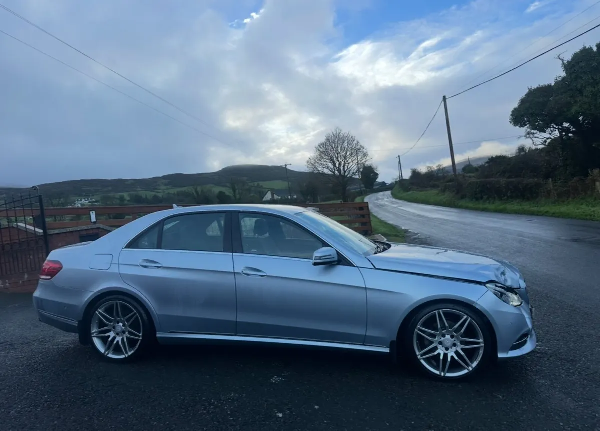 2016 Mercedes E220d - Image 4