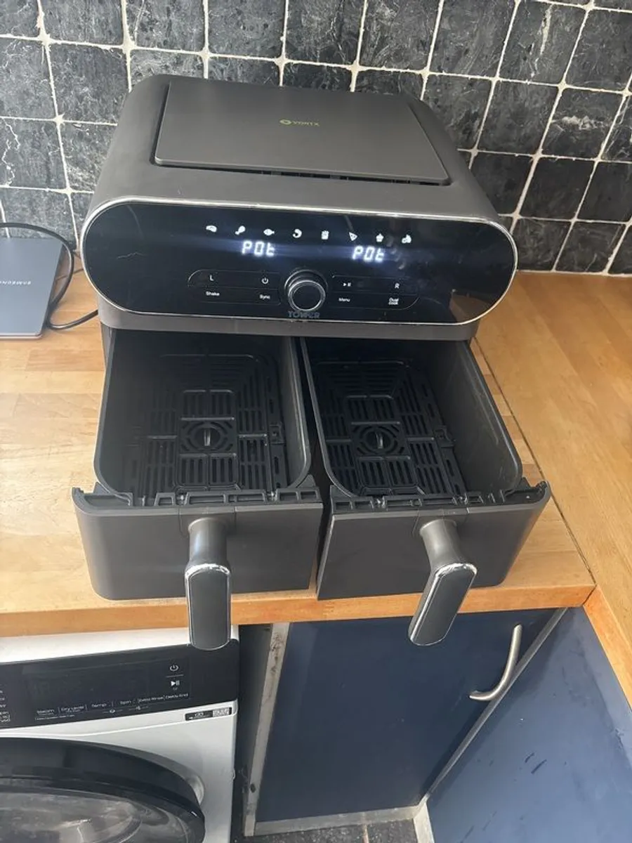 Tower 10.4L Airfryer dual basket - Image 3