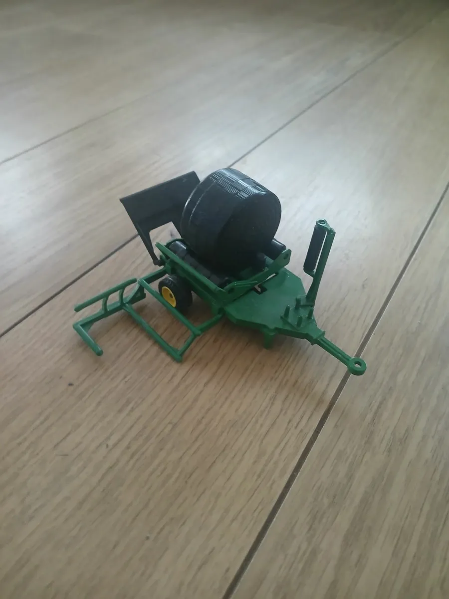1:32 scale farm toys - Image 4