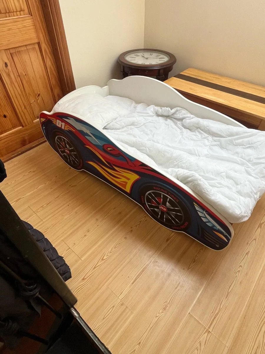 Toddler bed - Image 1