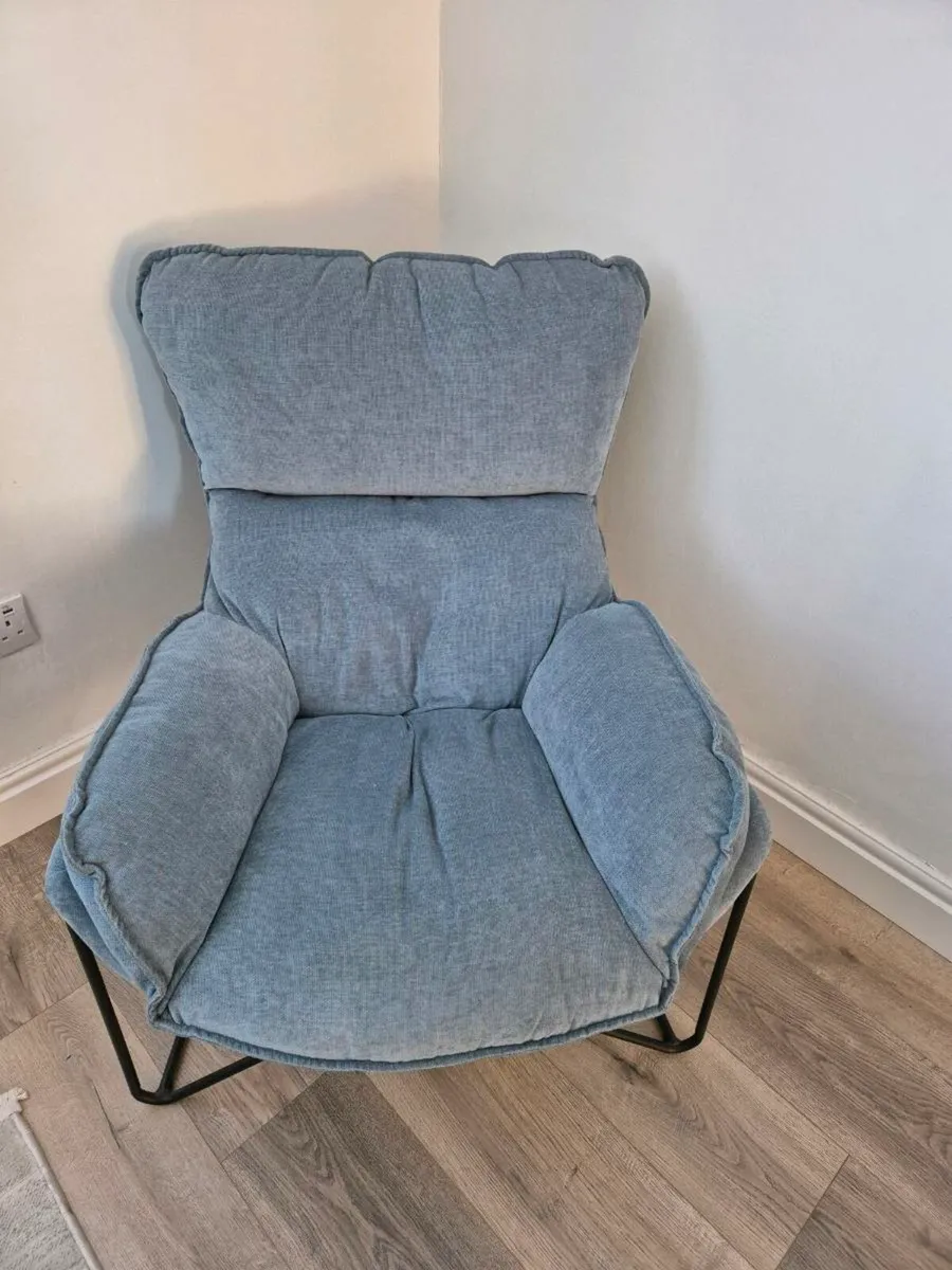 Gorgeous Occasional Chair - Image 3