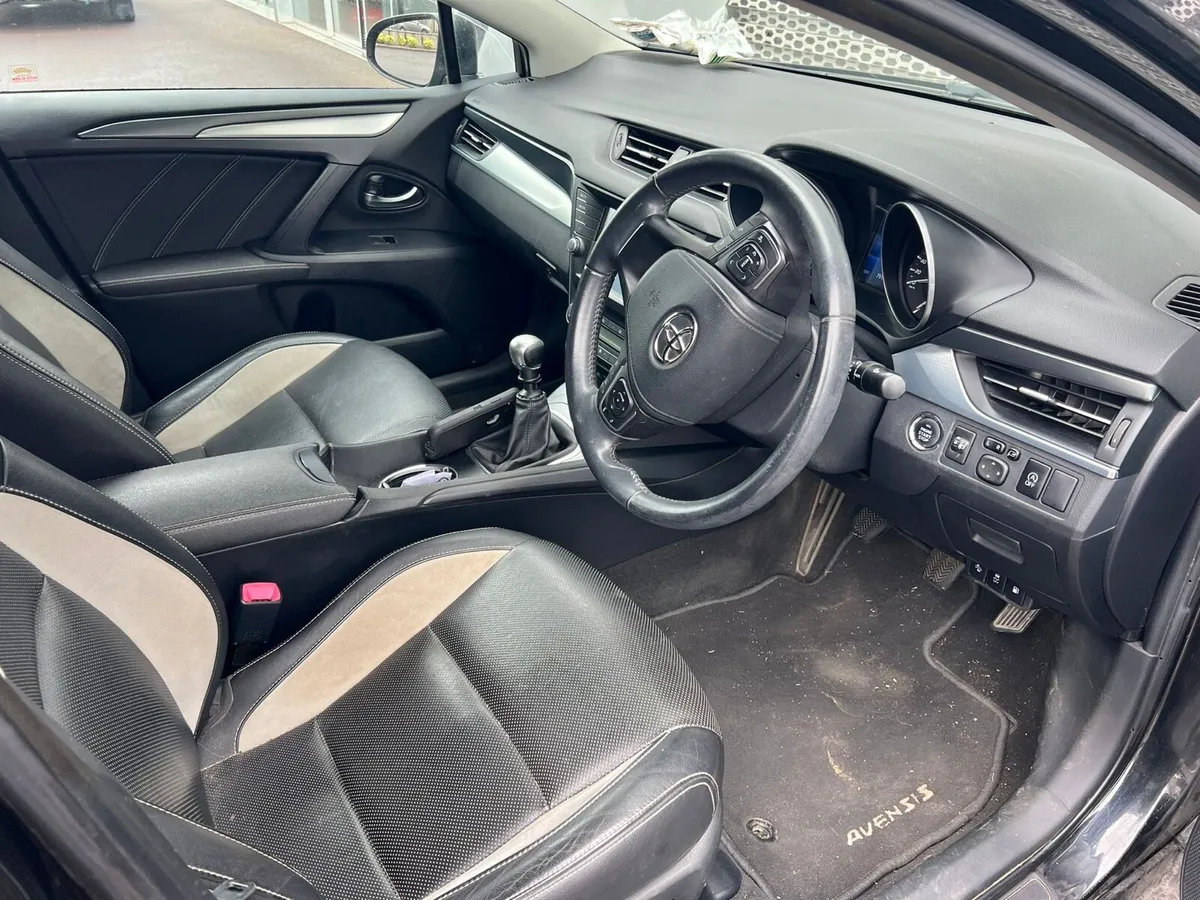Toyota avensis - Image 4
