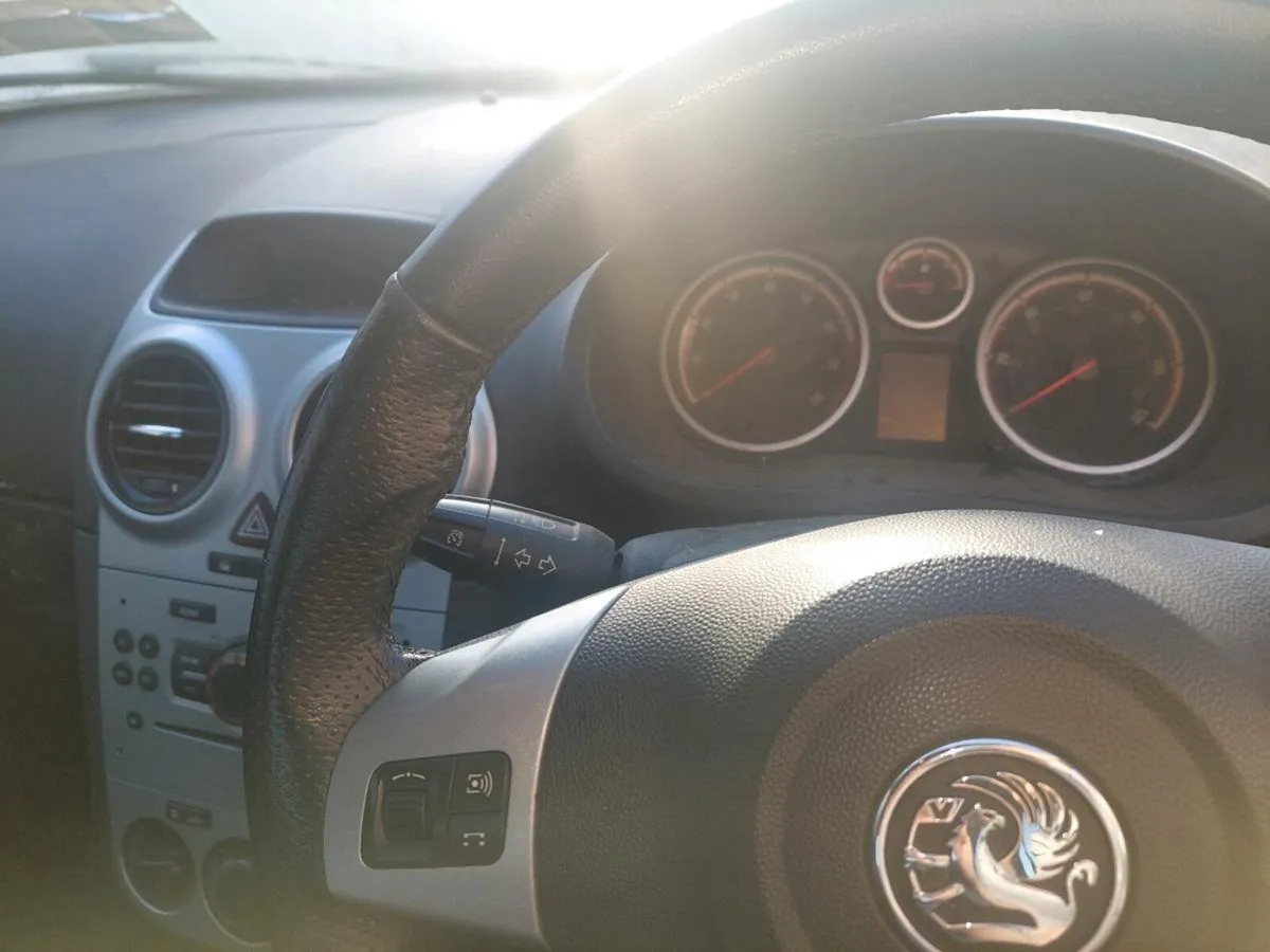 2011 Opel corsa - Image 4