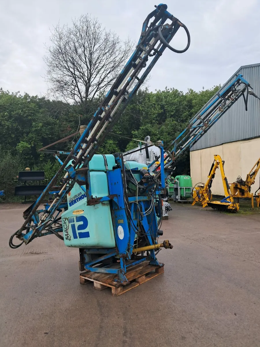 Berthoud Mack 12 - 15 Metre Sprayer - Image 1