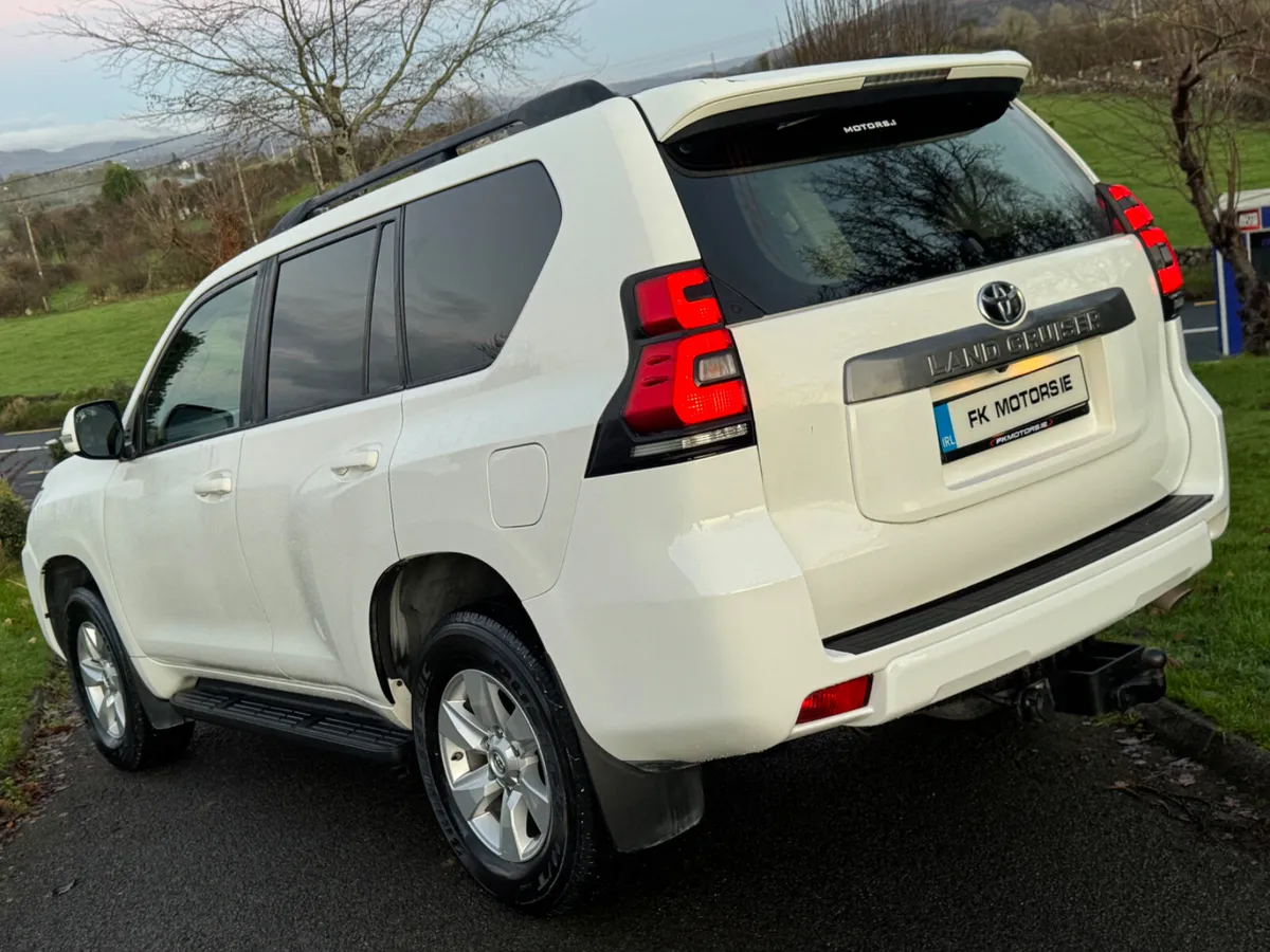 + VAT Toyota Land Cruiser 2021 LWB - Image 3