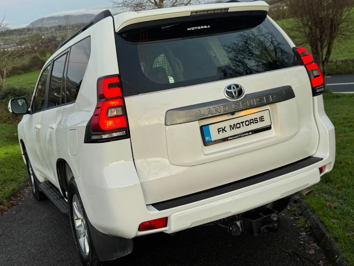 + VAT Toyota Land Cruiser 2021 LWB - Image 2
