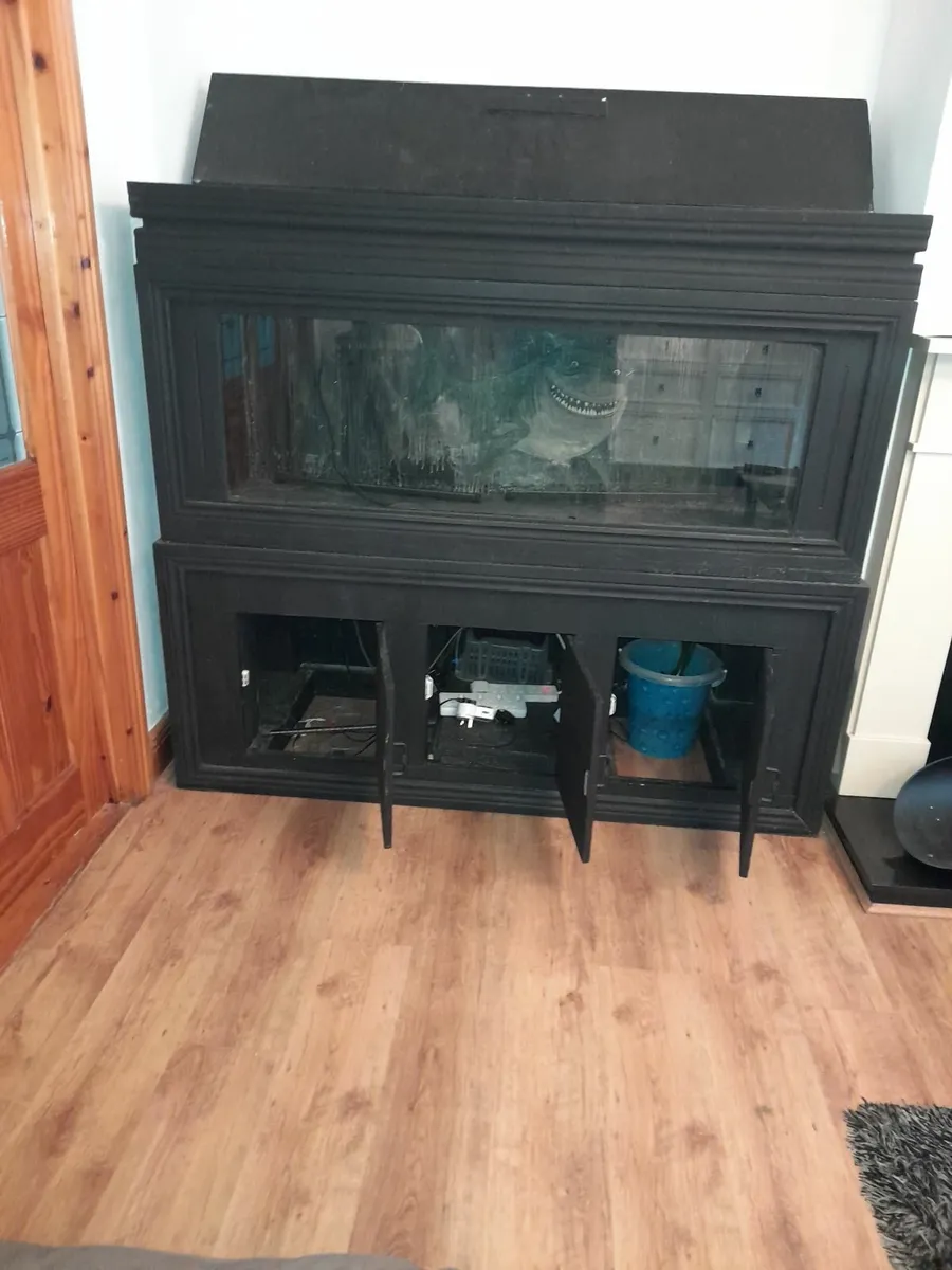 Fish tank , Aquarium - Image 1