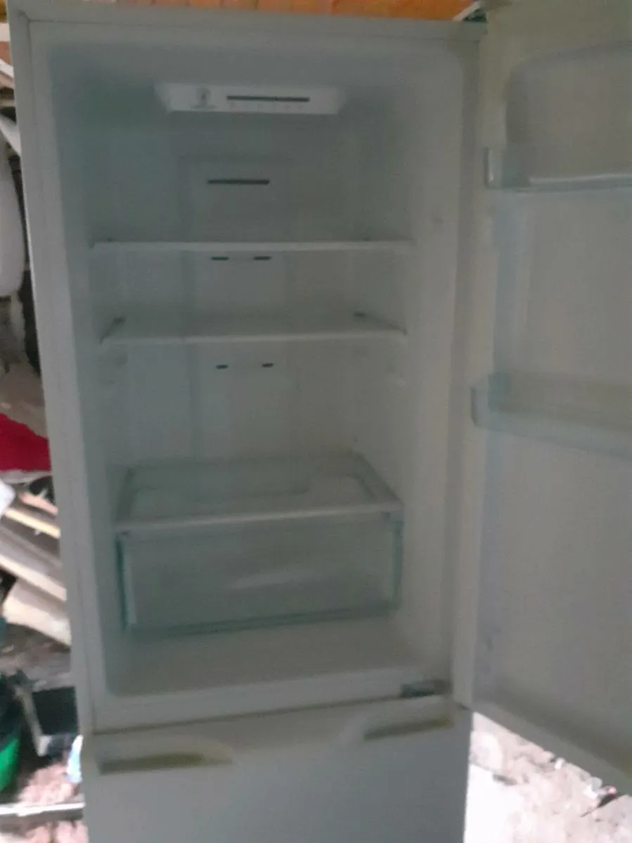 Fridge freezer - Image 4
