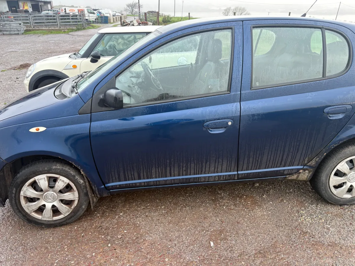 Toyota Yaris 2005 - Image 1