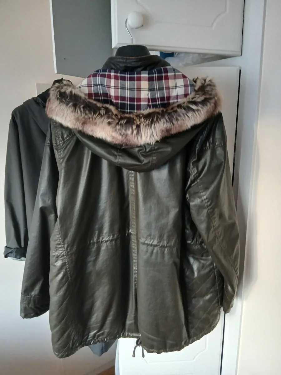 Jacket  new Waterproof high quality size 20 or XL - Image 2