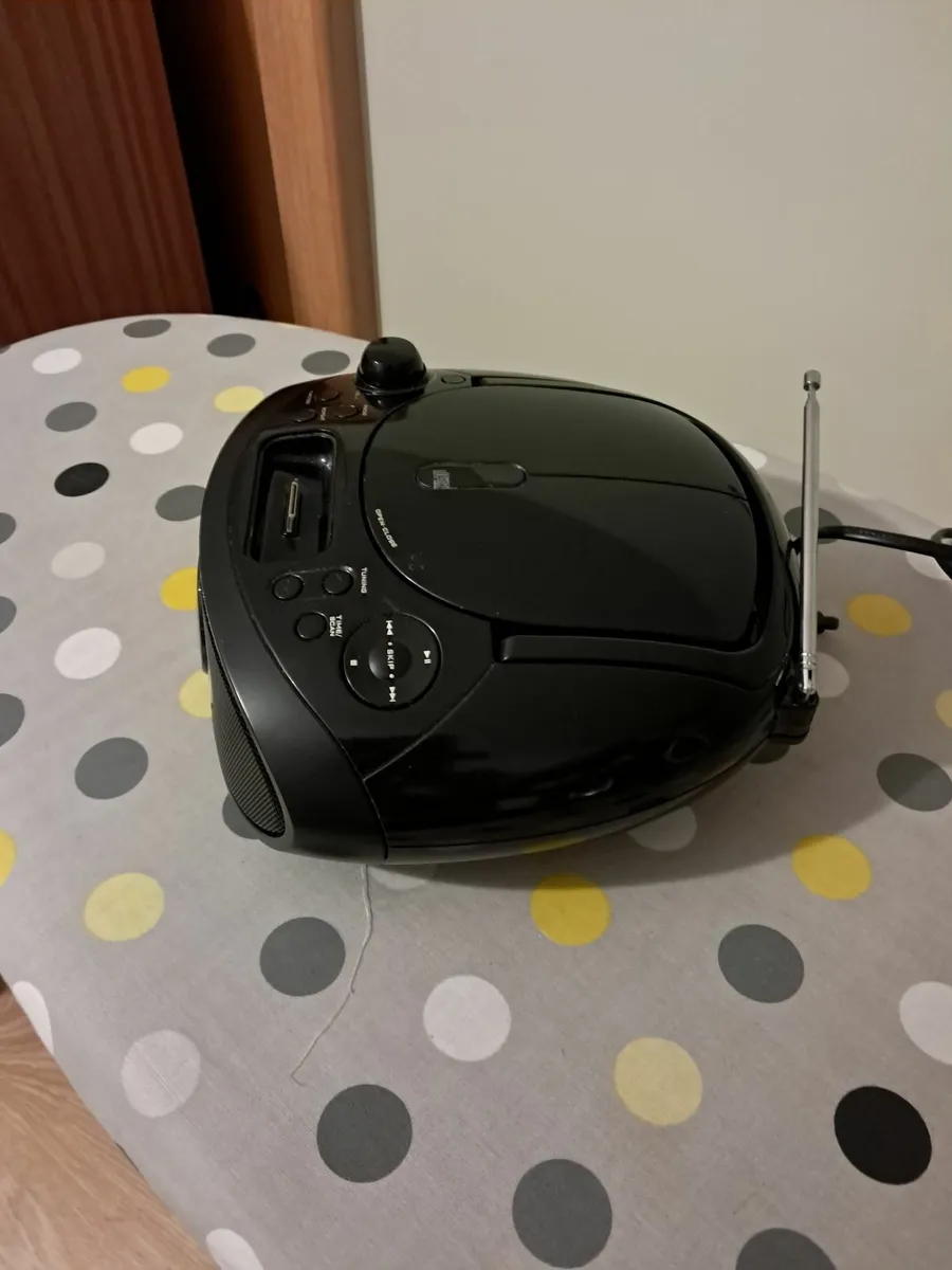 Radio &cd player - Image 1