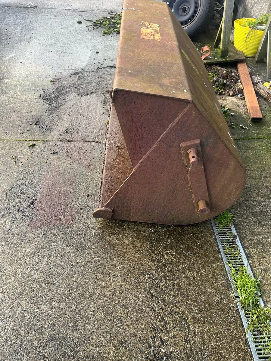 4 pin bucket - Image 2