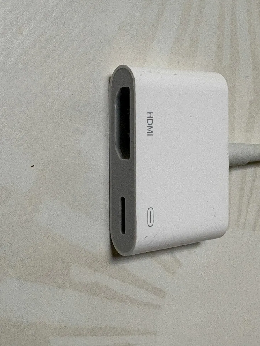 Apple Lightning Digital AV Adapter - Image 3