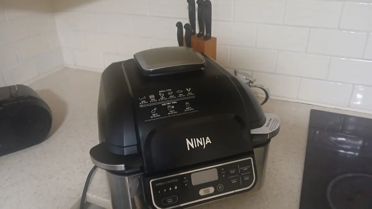 Ninja Health Grill and Air fryer - Image 1