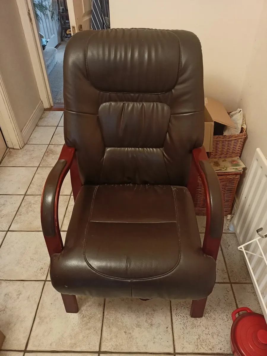 Leather chair - Image 1