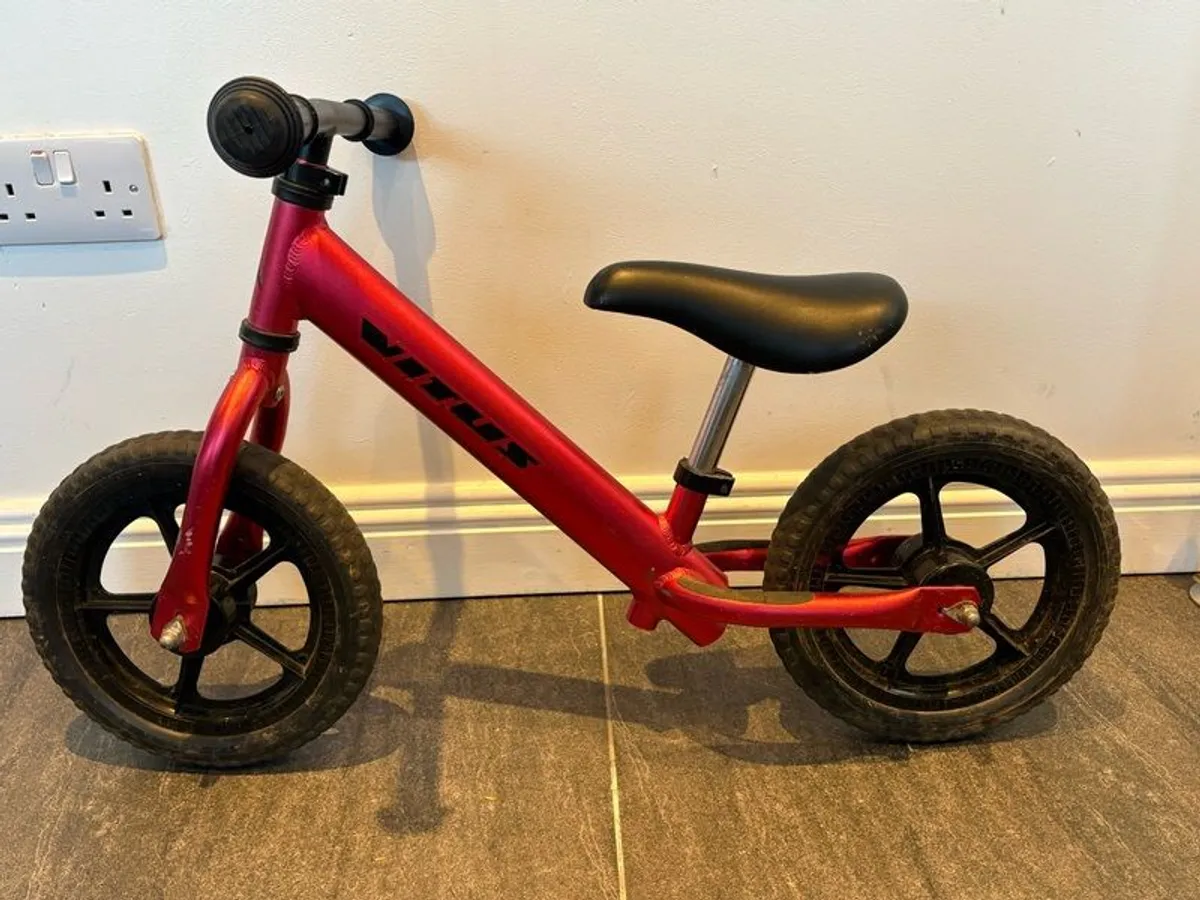 Frog 48 bike. Thule Yepp mini.  Vitus nippy balance bike - Image 3