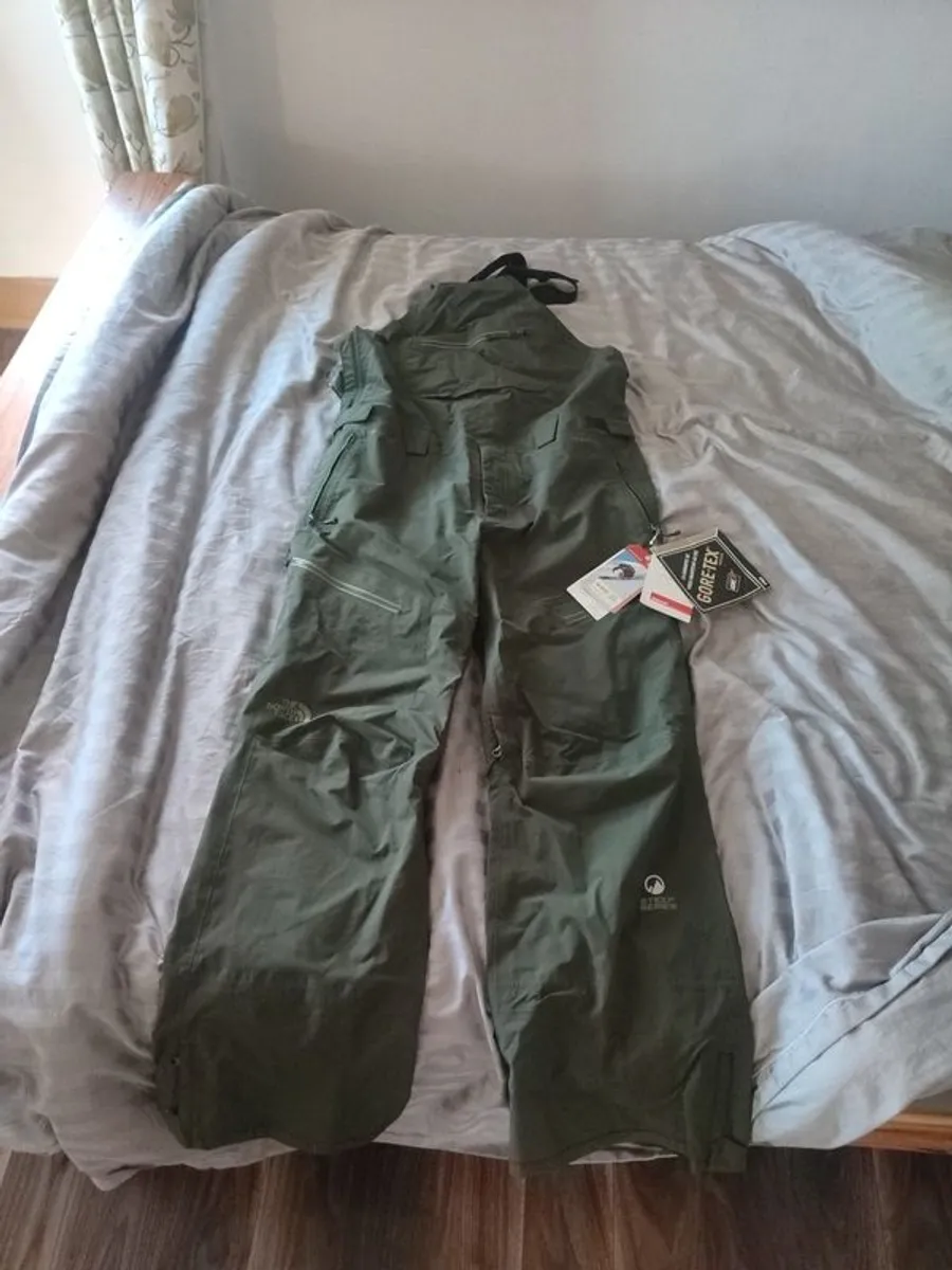 north face gortex - Image 1