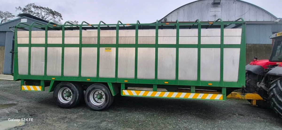 Livestock trailer - Image 2