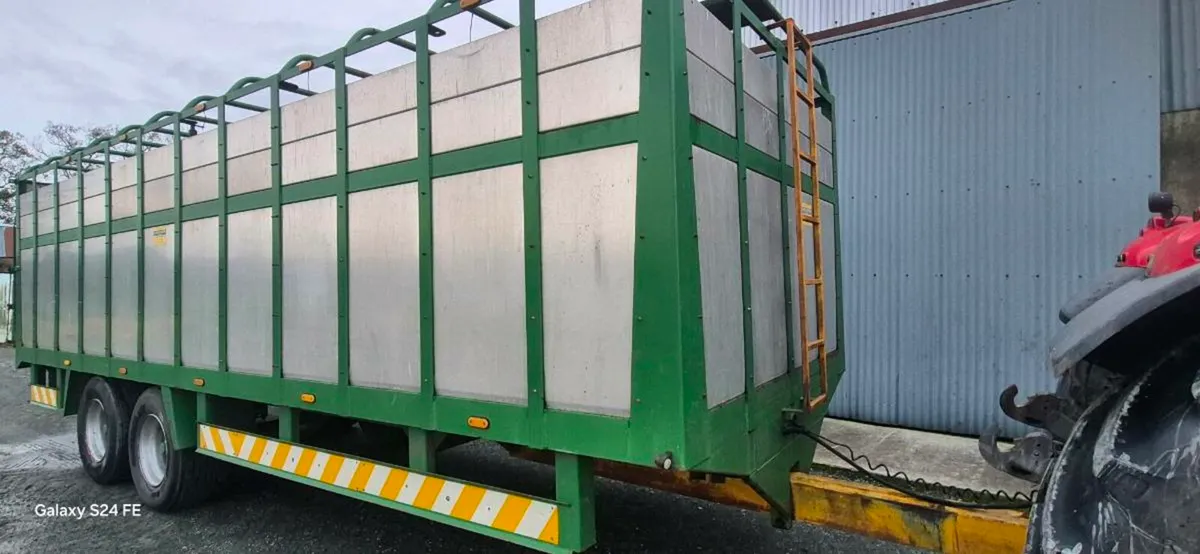 Livestock trailer - Image 3