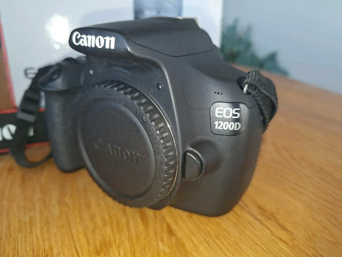 Canon EOS 1200D DSLR Camera + lense + accesories - Image 2