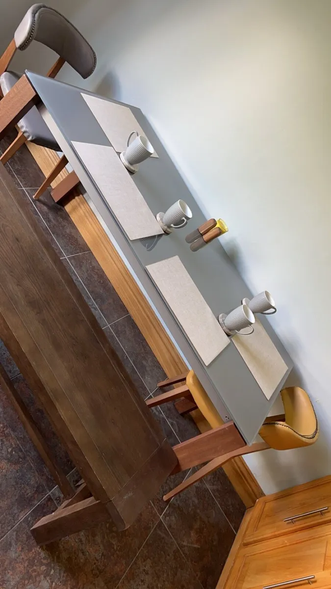 Table, chairs and bench - Image 1