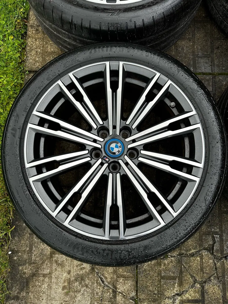 Genuine BMW 18” 790m Alloys - Image 2
