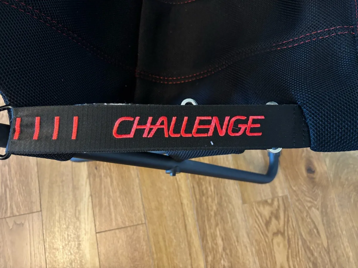 Playseat Challenge with Steering Wheel - Image 4