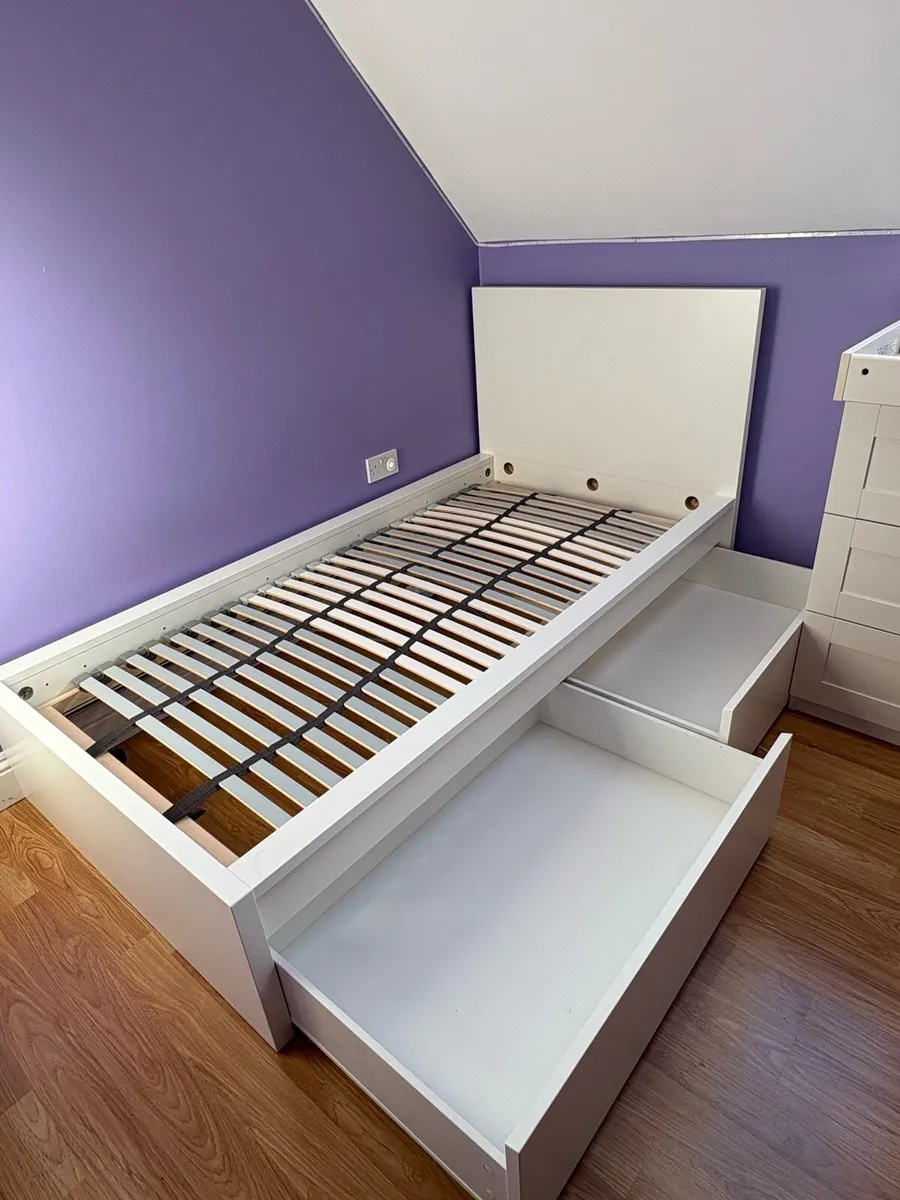 Single Malm bed with 2 storage drawers - Image 4