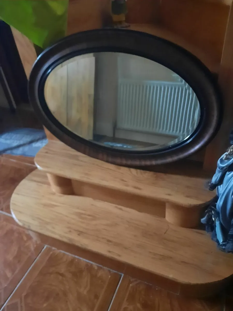 Antique mirror - Image 1