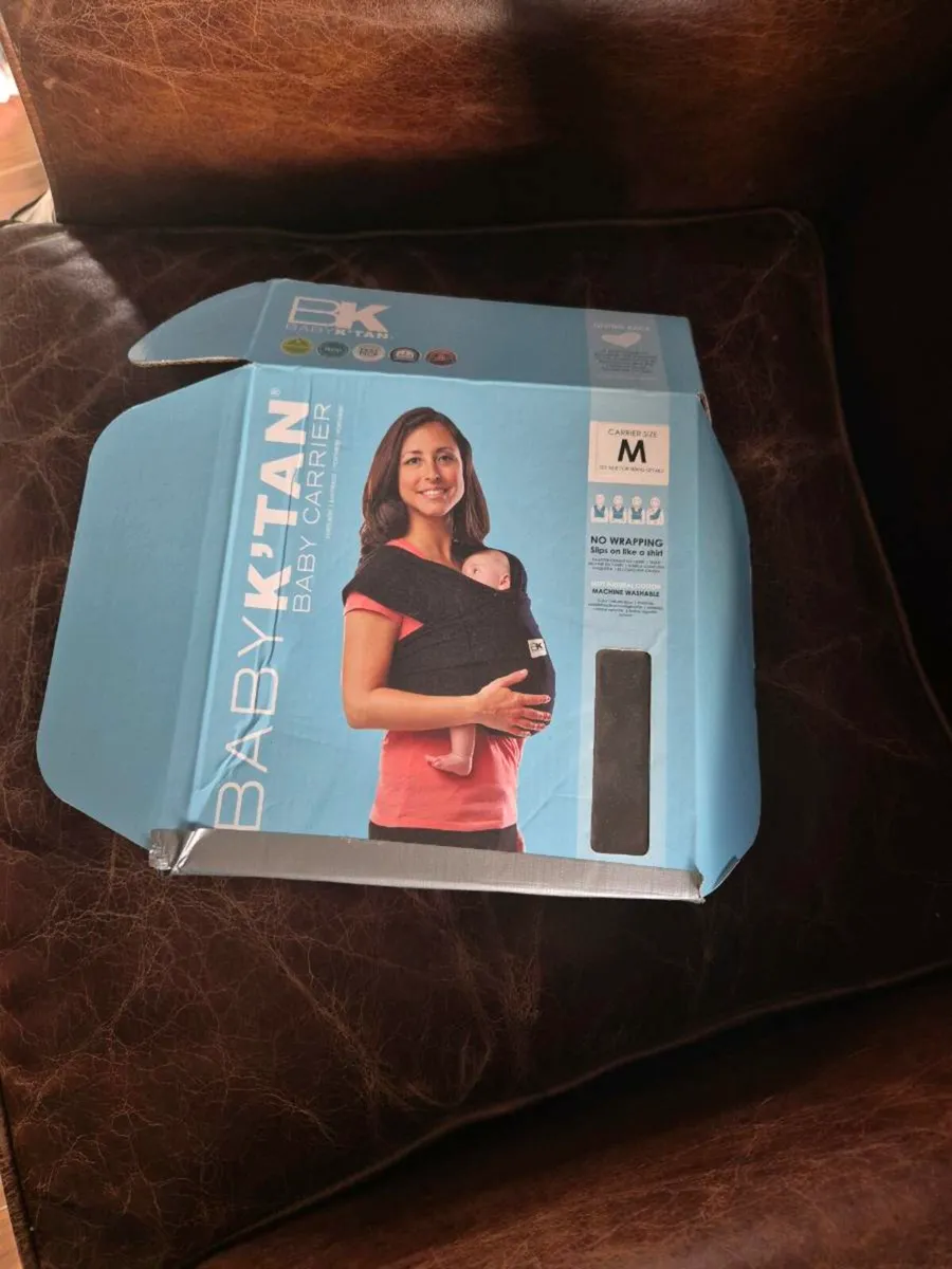 Baby ktan t shirt baby carrier size M in black - Image 3