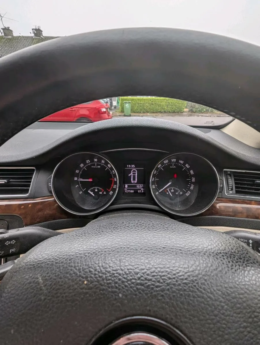 Skoda Superb - Image 2