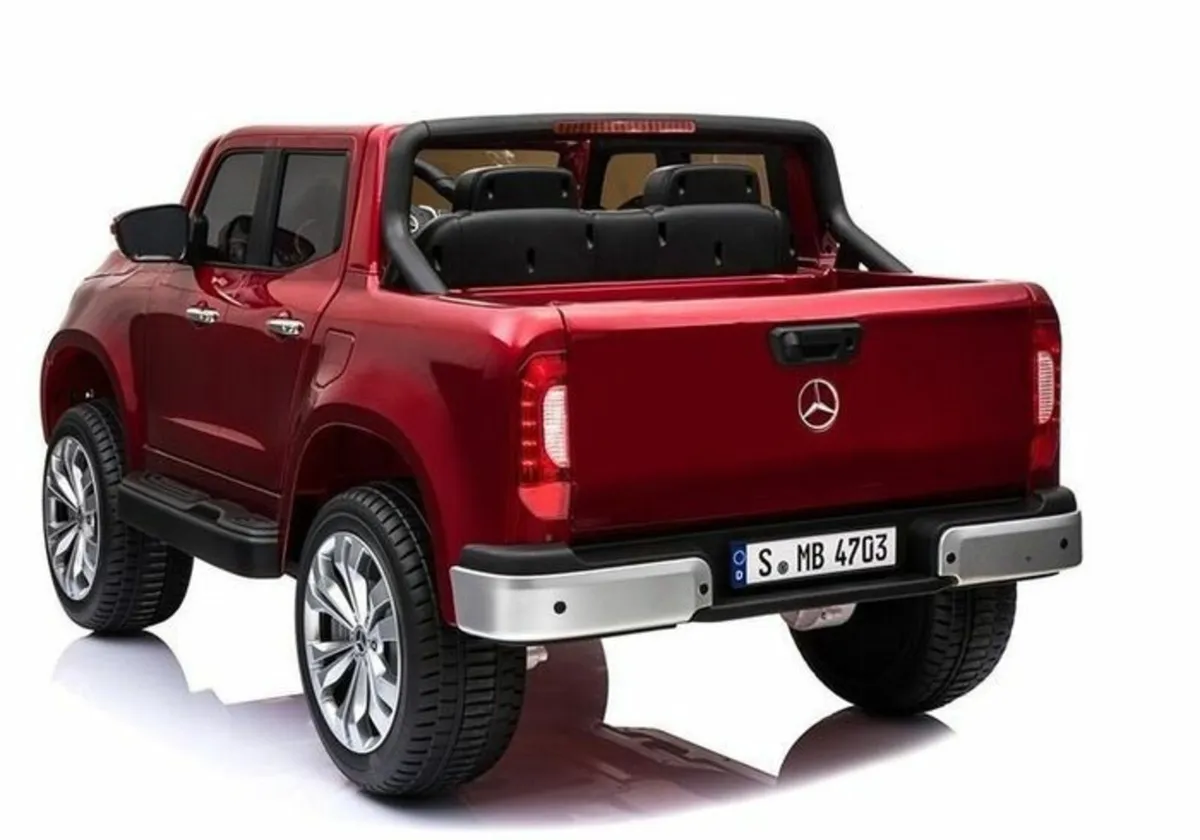 Mercedes X 4x4 licensed painted kids car - Image 1