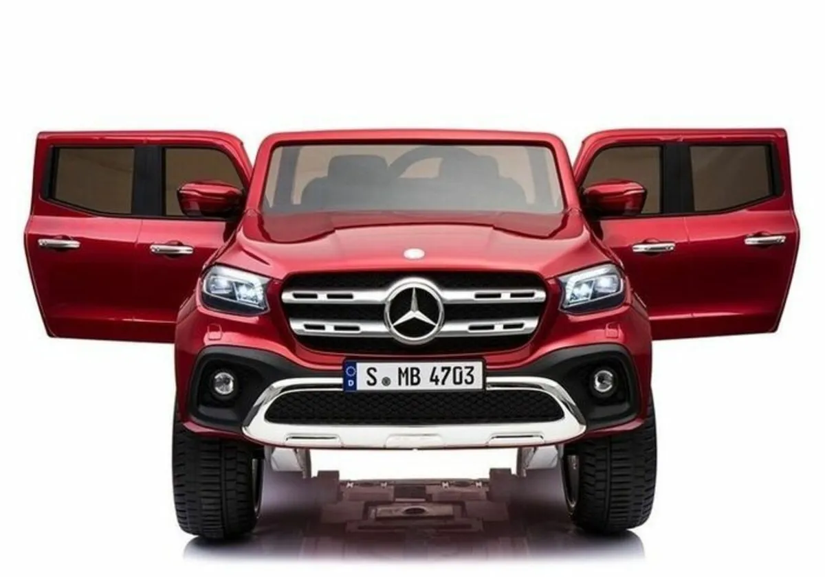 Mercedes X 4x4 licensed painted kids car - Image 3
