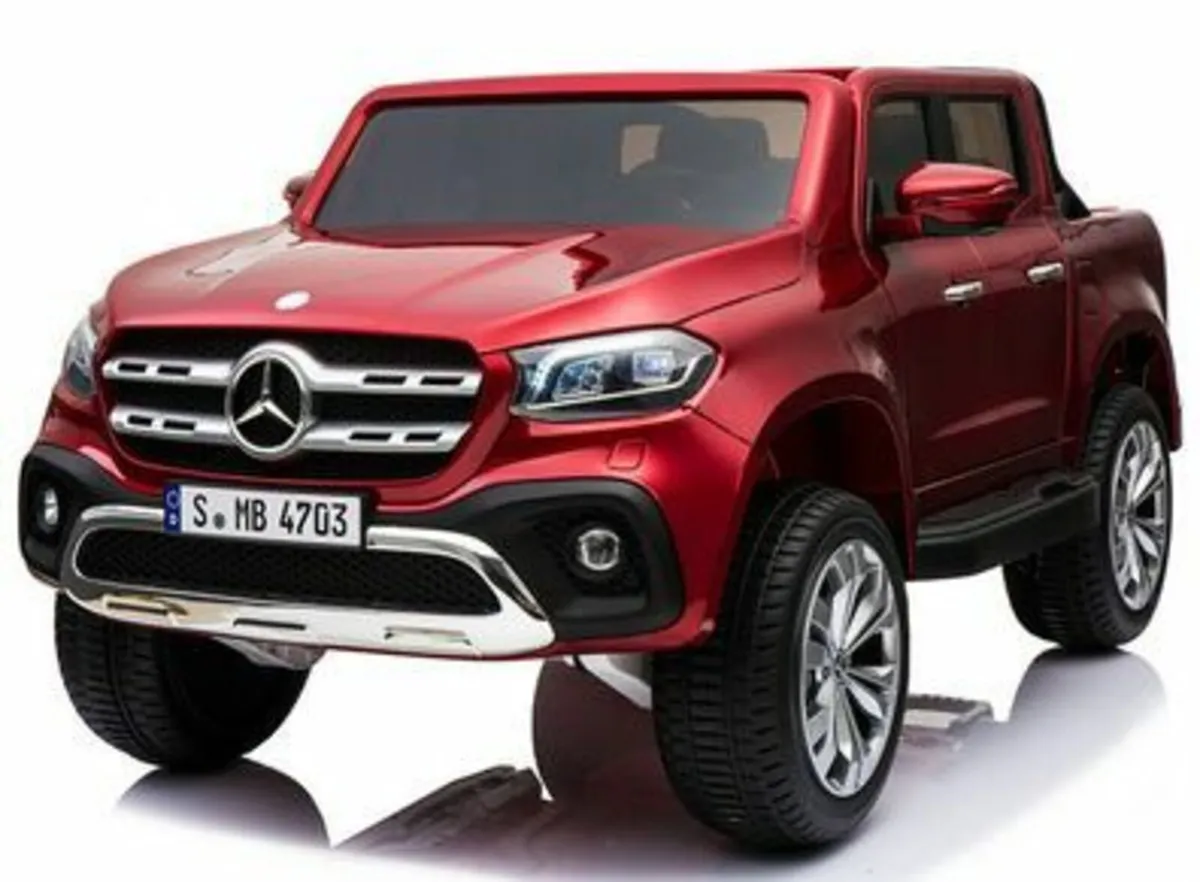 Mercedes X 4x4 licensed painted kids car - Image 4