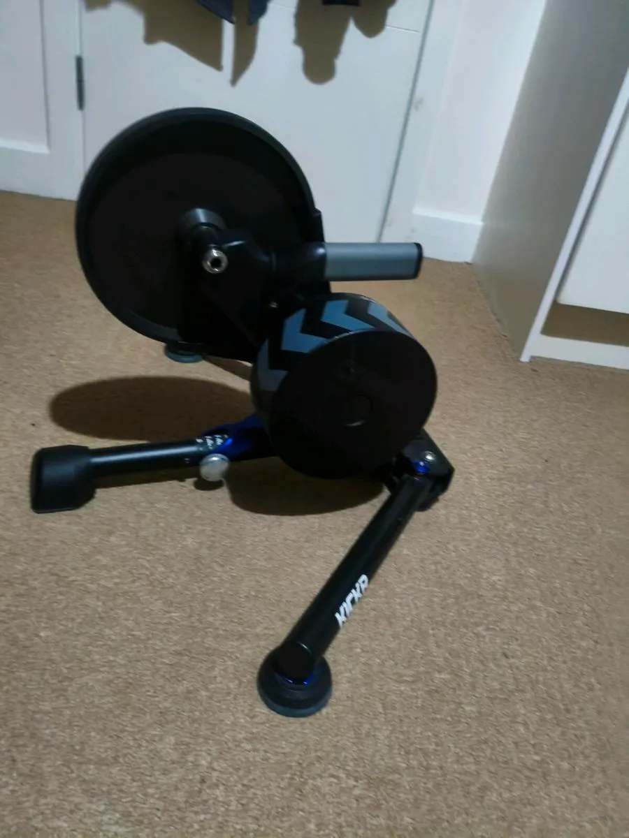Wahoo KICKR Smart Bike Trainer Excellent Condition - Image 1