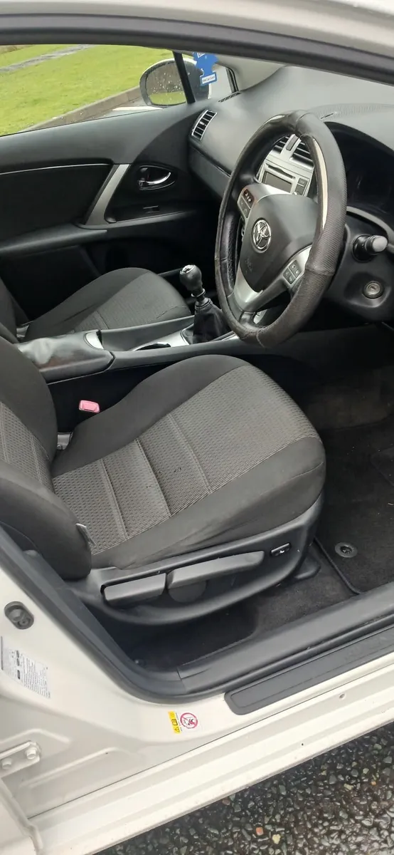 Toyota Avensis 2014 - Image 4