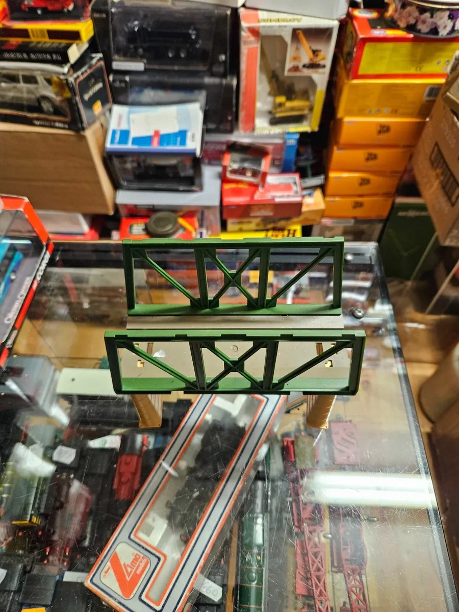 Hornby OO Gauge Bridge - Image 1