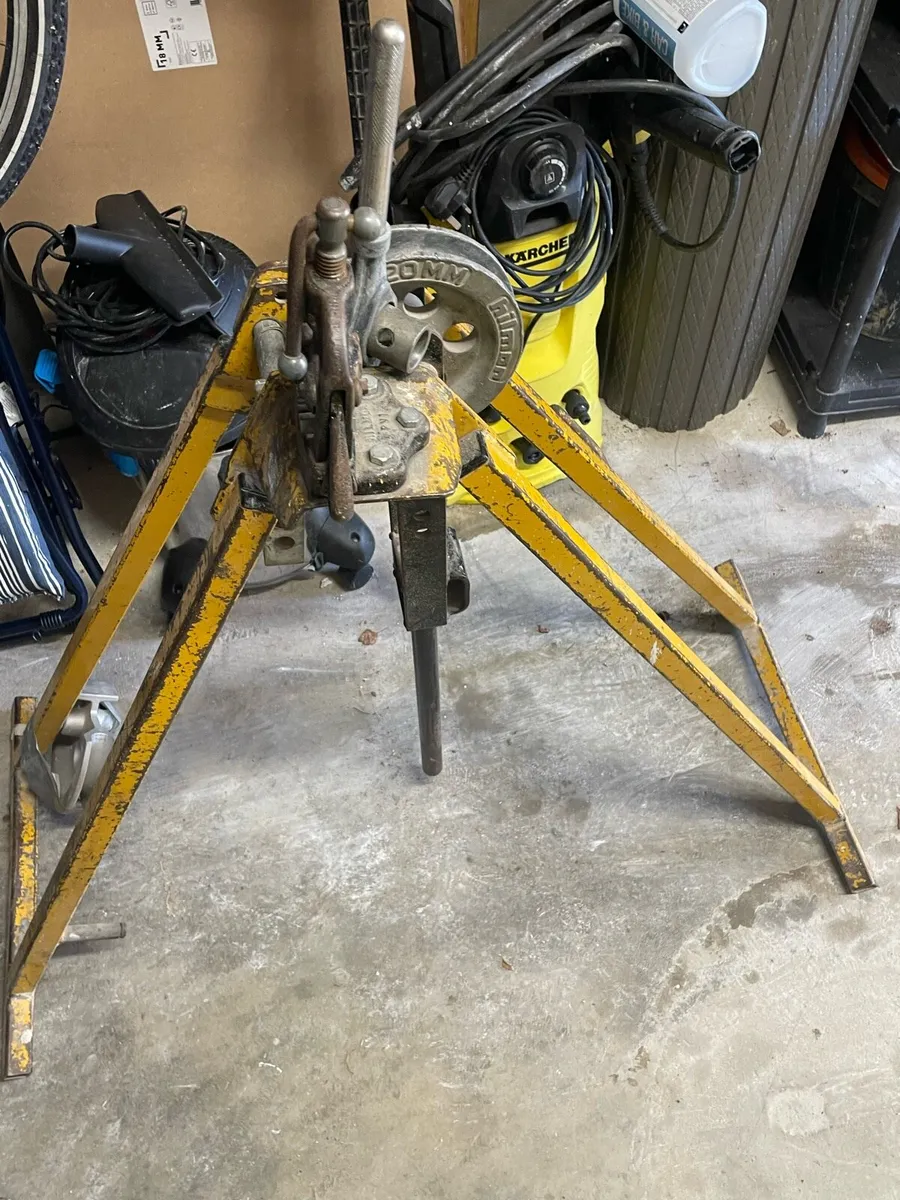 Bending machine & 14” bench grinder/ chop saw - Image 1