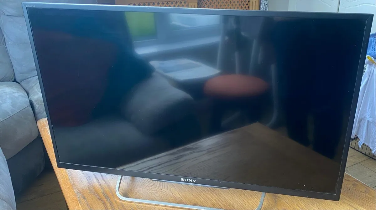 Sony Bravia 28 inch TV - Image 1