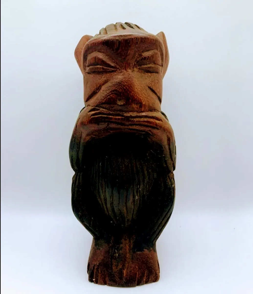 Three vintage carved wooden monkeys - Image 4