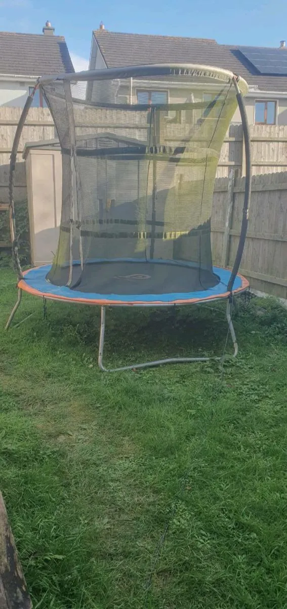 8 ft trampoline