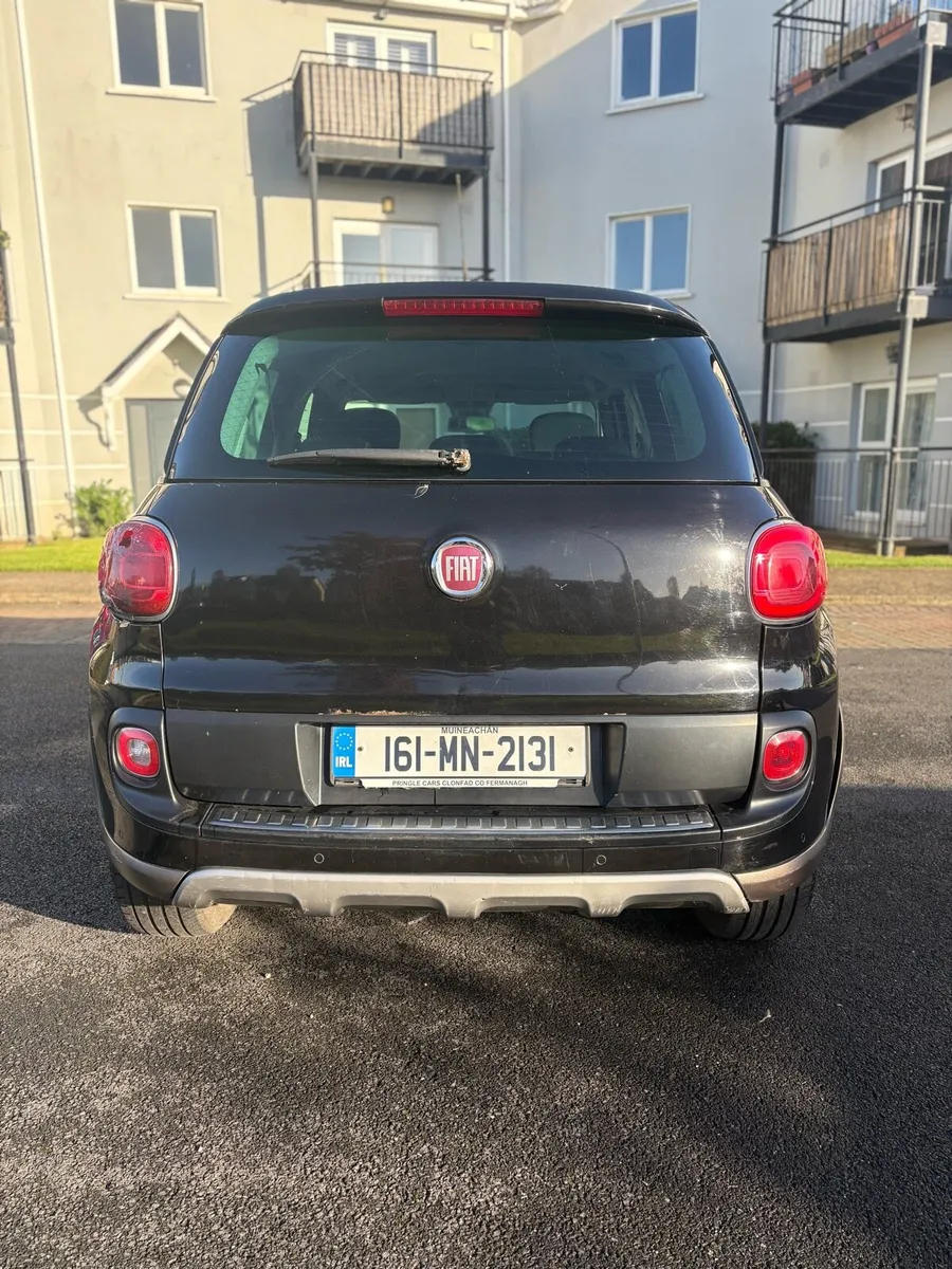 Fiat 500L - Image 4