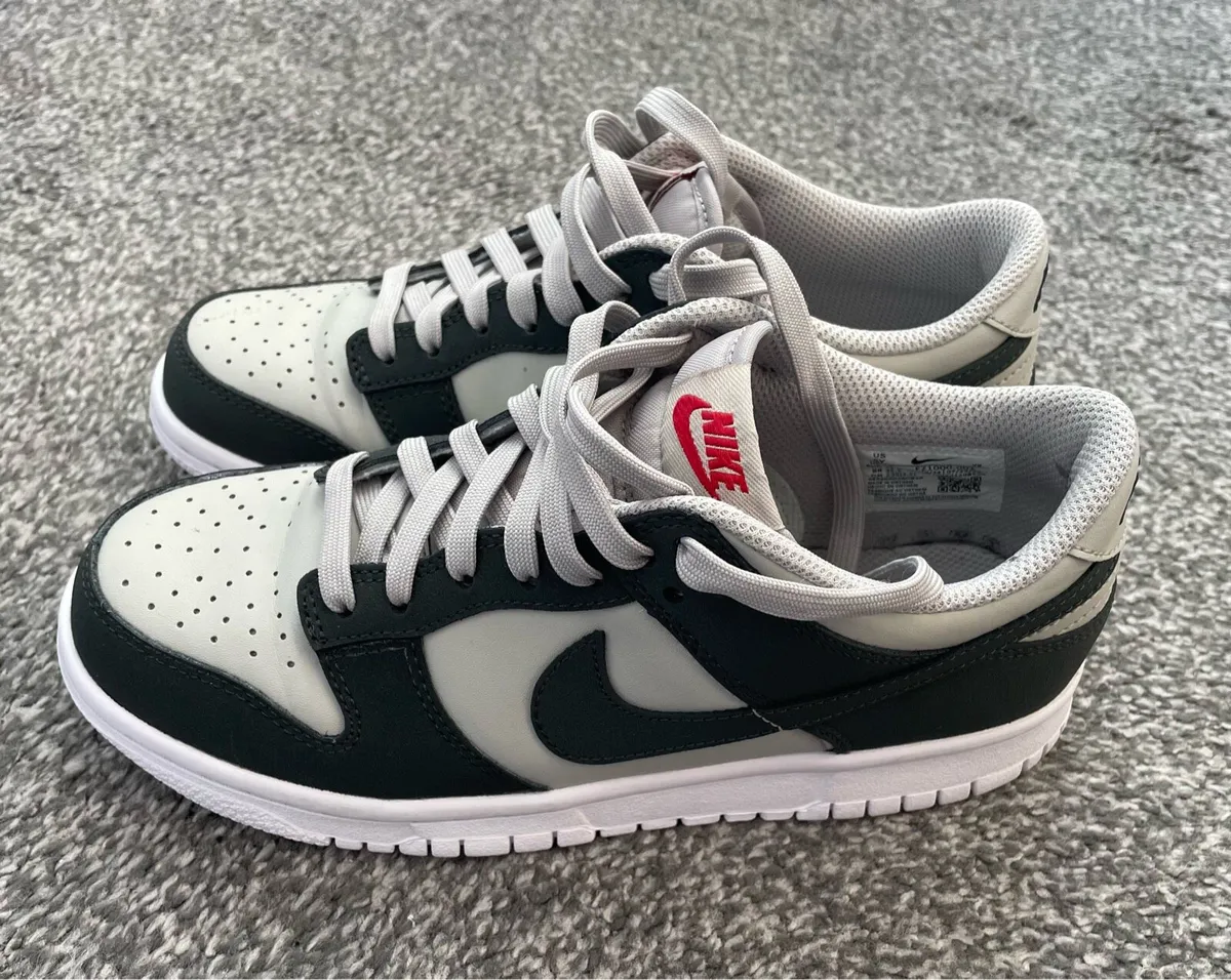 Nike Dunk low junior trainers - Image 1