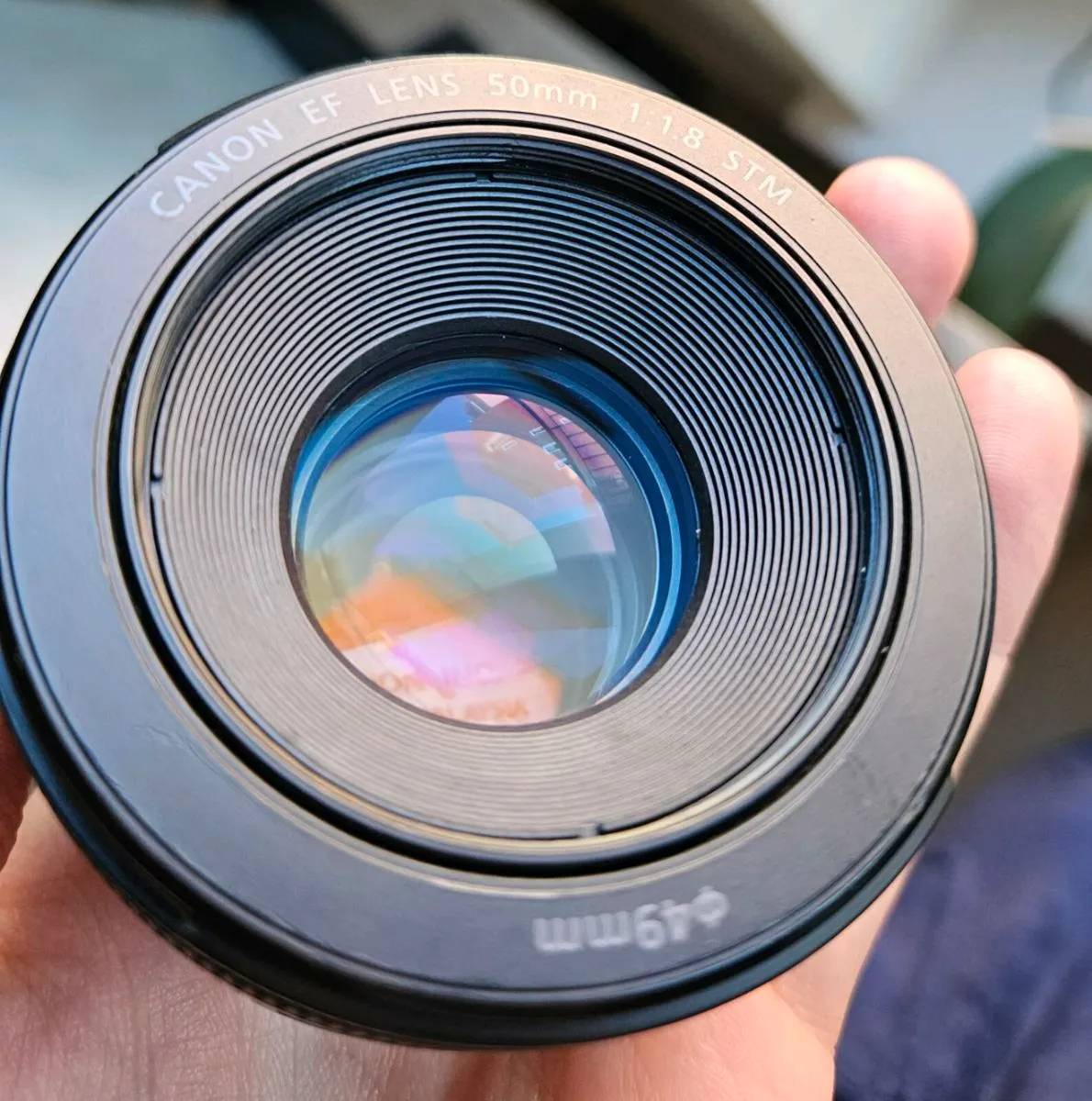 Canon EF 50mm f/1.8 STM Lens + hood - Image 2