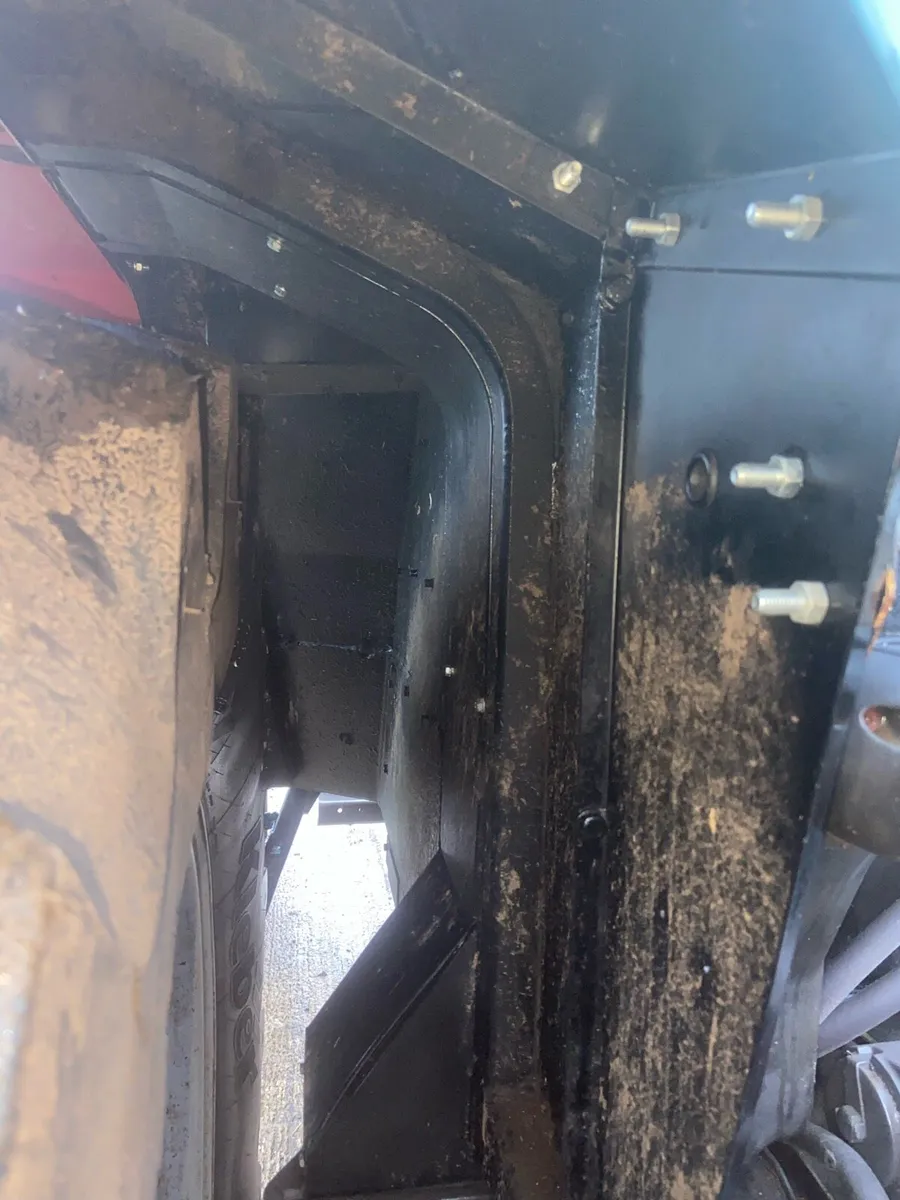 Massey 3085 - Image 4