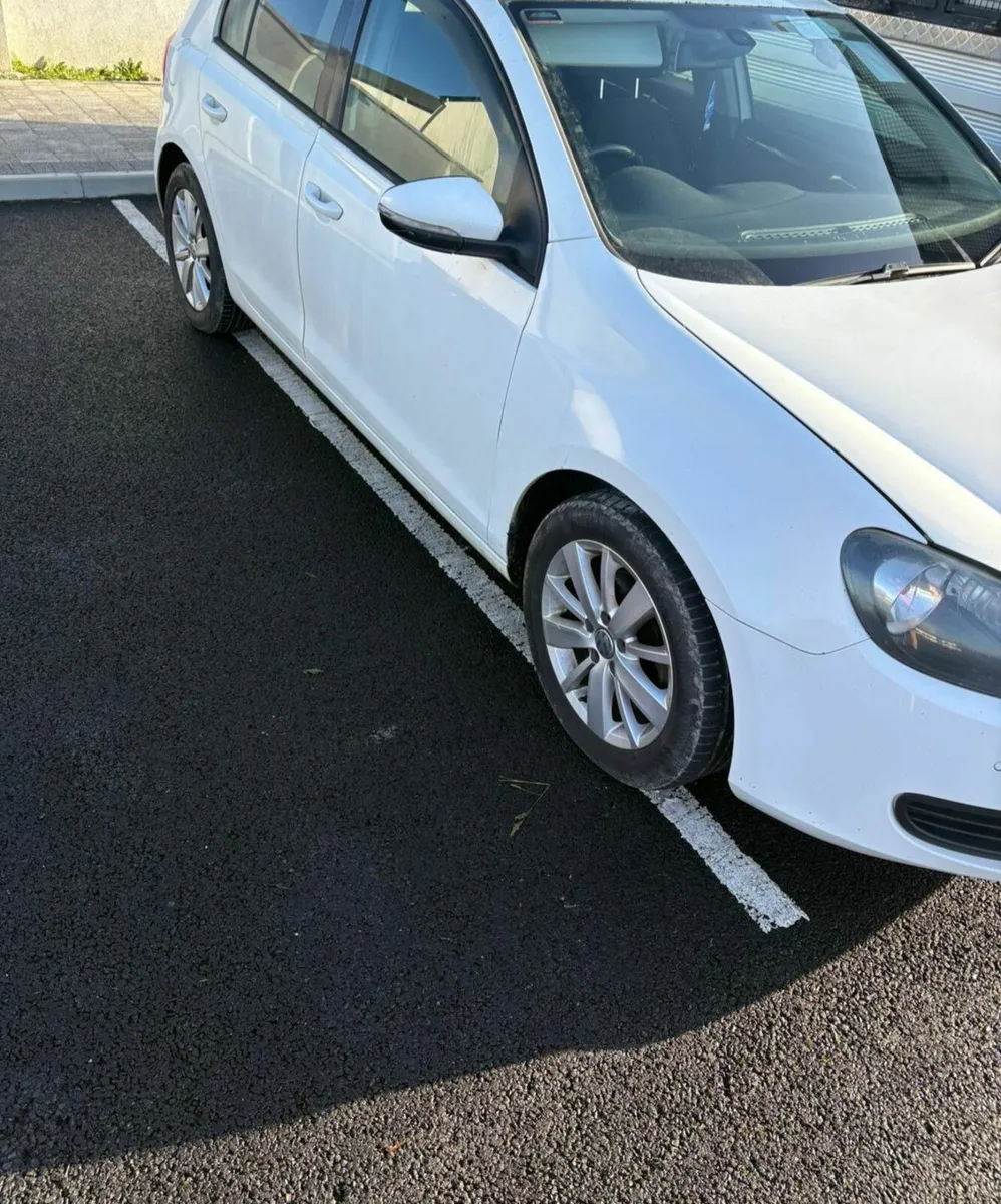 Volkswagen Golf 2012 - Image 2